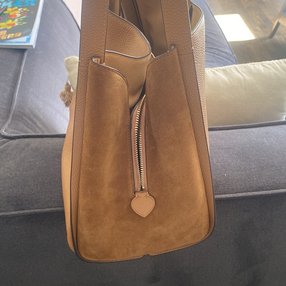 Brown Kate Spade Knott Pebbled and Suede large shoulder bag. - Picture 4 of 6